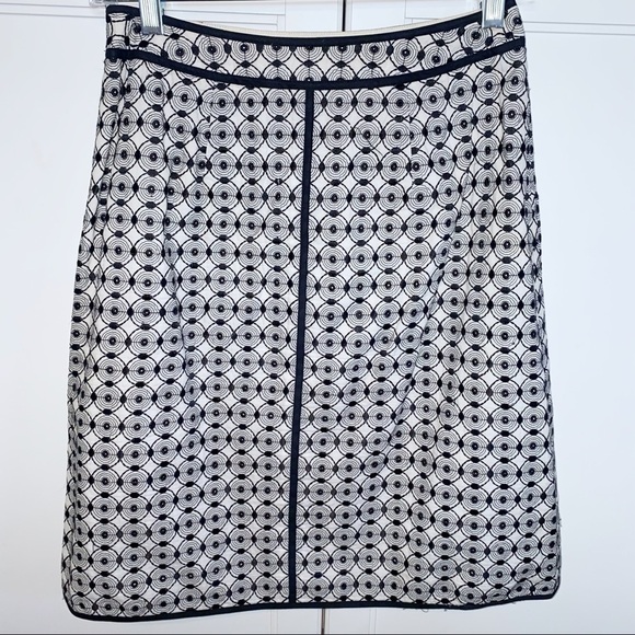 Talbots | Geometric Circle Embroidered Pencil Skirt Black/White 2 - Picture 2 of 12